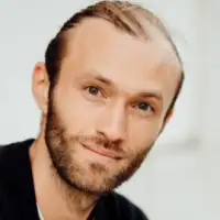 Piotr Szmyt therapist photo.