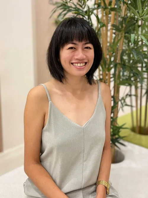 Daphne Goh therapist photo.