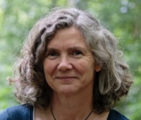 Isla Macdonald therapist photo.