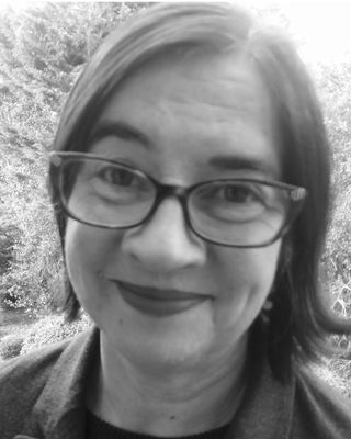 Julie Read therapist photo.